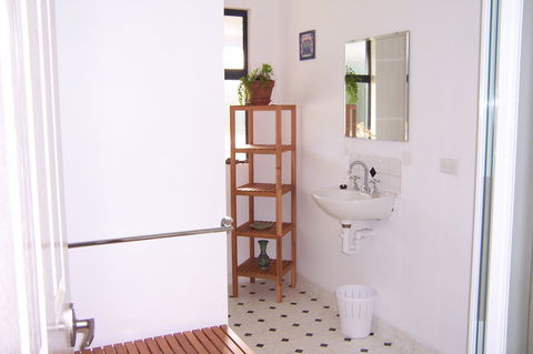 Blue House Bed And Breakfast - SA Accommodation 7