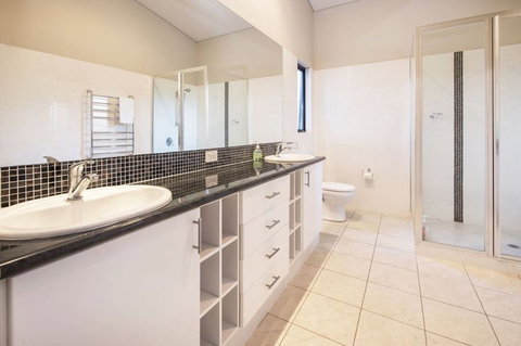 Caves Retreat - SA Accommodation 8