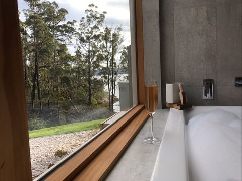 Fair Winds Tasmania - SA Accommodation 2