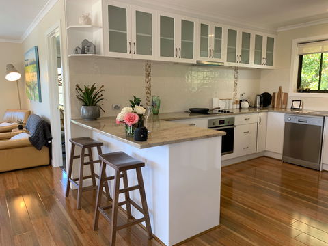 Hahndorf Luxury Lodge - SA Accommodation 2