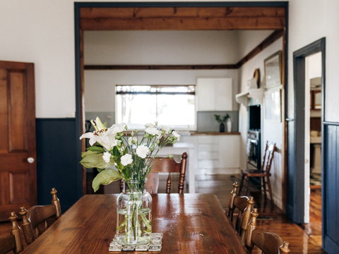 Rose Cottage With Vineyard Views - SA Accommodation 5