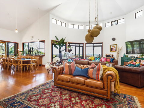 Aquila Retreat Eco Mansion - SA Accommodation 0