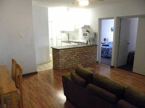 Carnarvon Central Apartments - SA Accommodation 0