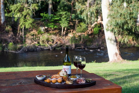 Oscar's On The Yarra - SA Accommodation 1