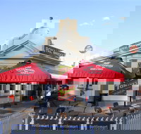 Royal Bridge Hotel Barham - SA Accommodation