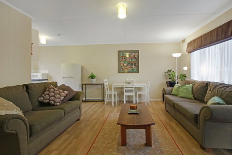 Akora Flats - SA Accommodation 0