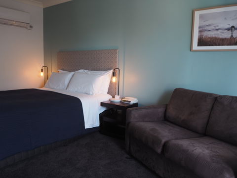 Alexandra Place - SA Accommodation 2
