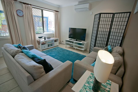 Beachside Gardens 5 - SA Accommodation 0