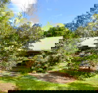Bushland Cottages and Lodge Yungaburra - SA Accommodation