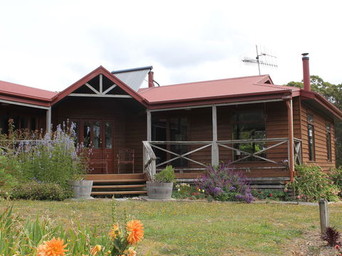 Eagle's Roost Farmstay B&B - SA Accommodation 0