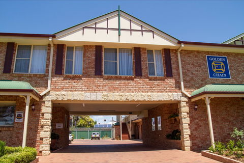 Endeavour Court Motor Inn - SA Accommodation 1