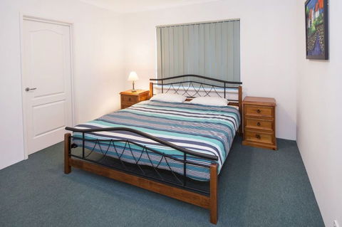Fairway View - SA Accommodation 1