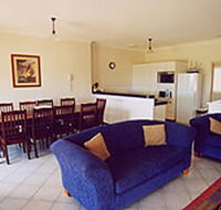 A Beachfront Villa Rockingham - SA Accommodation