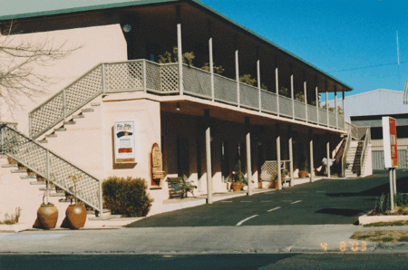 New England Motor Inn - SA Accommodation