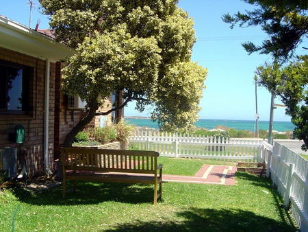 Beach House Shoalwater - SA Accommodation 2
