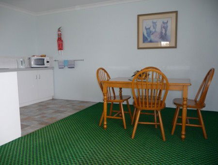 Cervantes Holiday Homes & Units - SA Accommodation 3