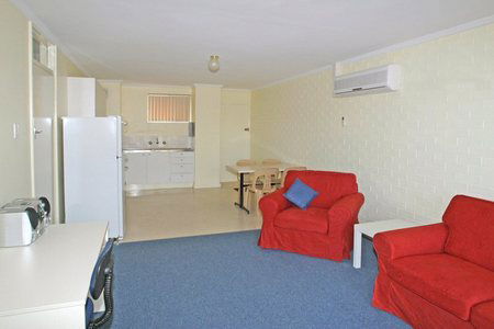 Como Apartments - Geraldton - SA Accommodation 3