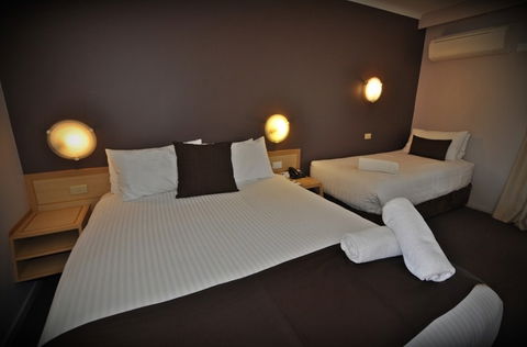 Best Western Hospitality Inn Carnarvon - SA Accommodation 3