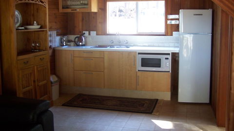 Jarrah Glen Cabins - SA Accommodation 1