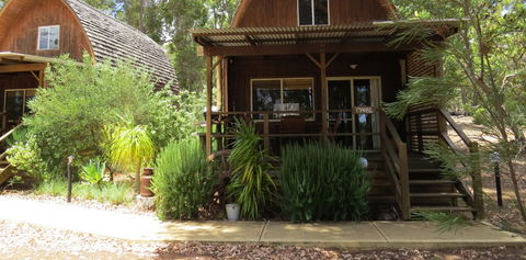 Jarrah Glen Cabins - SA Accommodation 3
