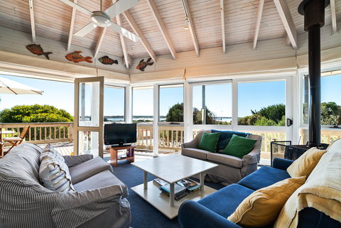 16 Sir George Ritchie Avenue - SA Accommodation 2