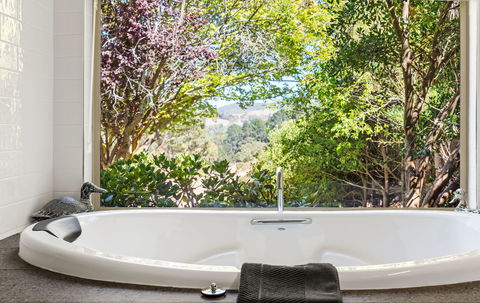 Adelaide Hills Retreats - The Nest - SA Accommodation 2