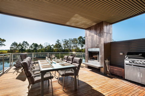Gippsland Lakehouse - SA Accommodation 1