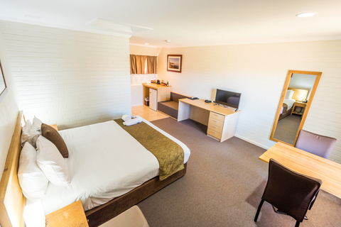 Hospitality Carnarvon, SureStay Collection By Best Western - SA Accommodation 1