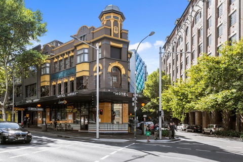 Hotel Harry, Ascend Hotel Collection - SA Accommodation 2