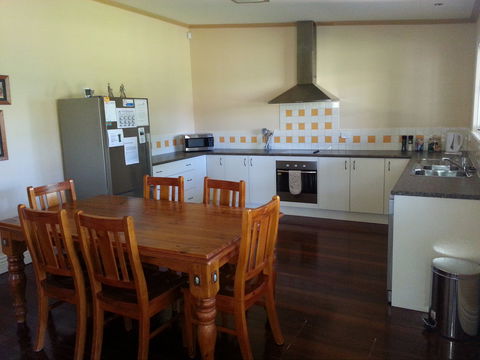 Phoenix Cottage - SA Accommodation 0