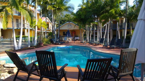 At Beach Court Holiday Villas - SA Accommodation 0