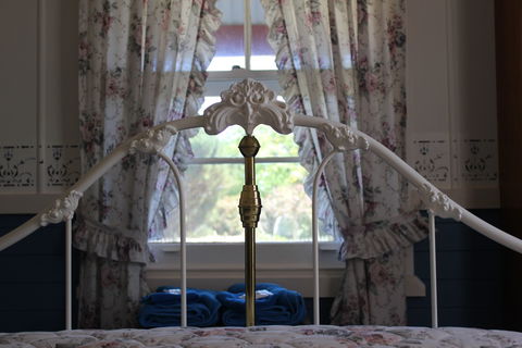 Coonawarra's Pyrus Cottage - SA Accommodation 2