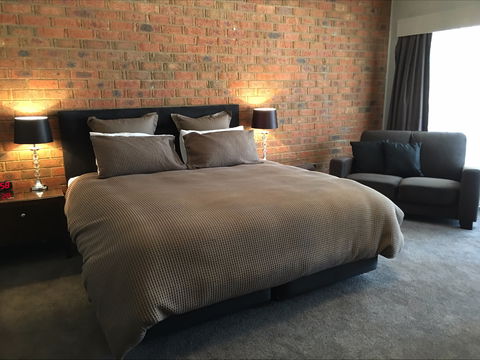 Federation Motor Inn - SA Accommodation 1