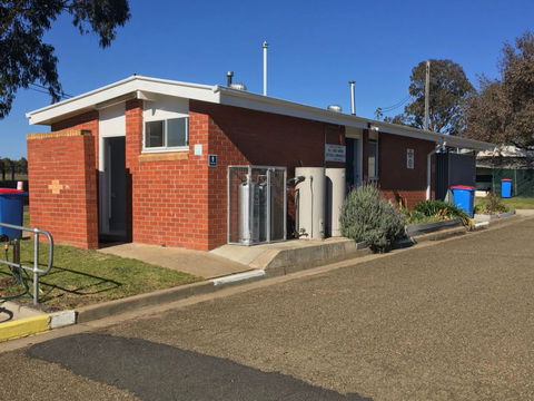 Harden Caravan Park - SA Accommodation 2