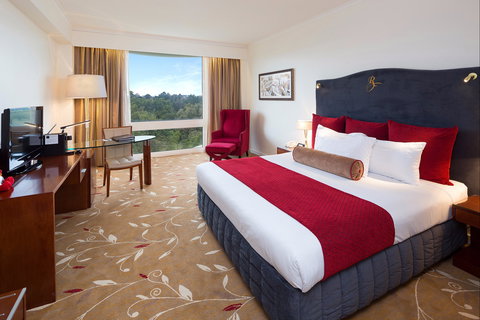 Royal On The Park Hotel And Suites - SA Accommodation 1