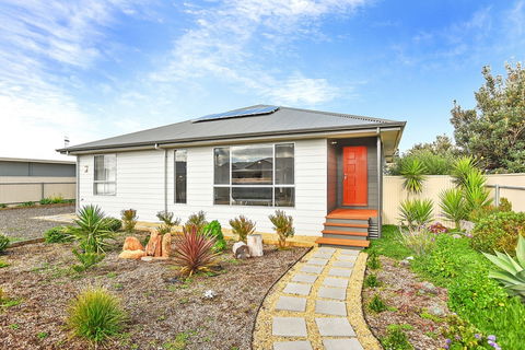 7 Morrison - SA Accommodation 0