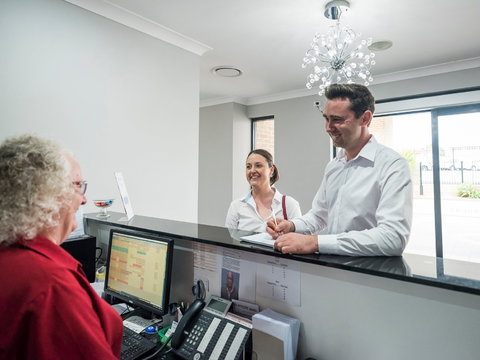 Aastro Dish Motor Inn - SA Accommodation 1