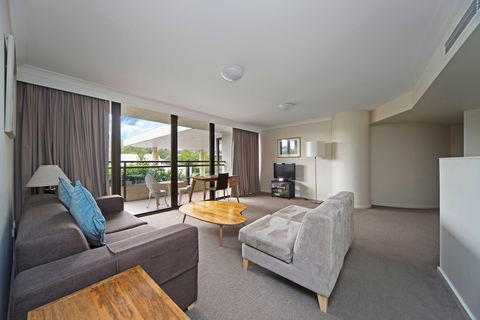 BreakFree Capital Tower - SA Accommodation 2