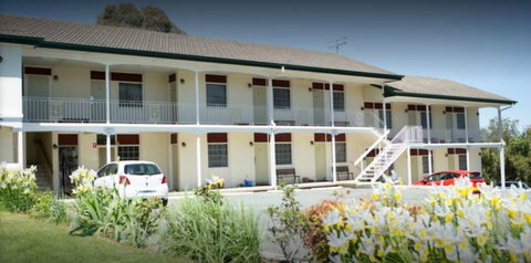 Colonial Lodge Motor Inn - SA Accommodation 0