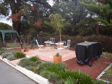 Colonial Lodge Motor Inn - SA Accommodation 2