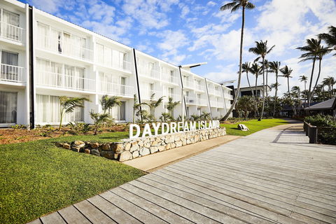 Daydream Island Resort And Living Reef - SA Accommodation 2
