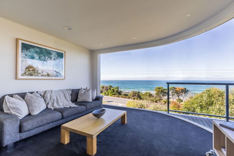 Dlux + Escape @ 83 Great Ocean Road Apartments Lorne - SA Accommodation 0
