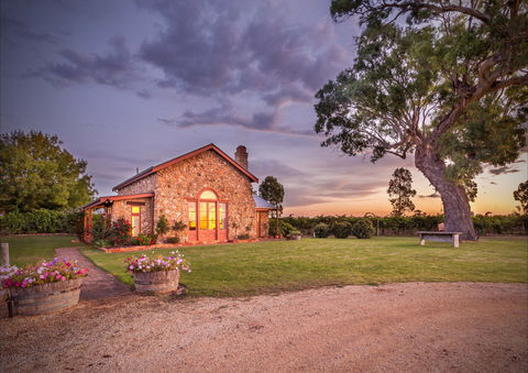 Honeysuckle Rise Country Accommodation - SA Accommodation 0