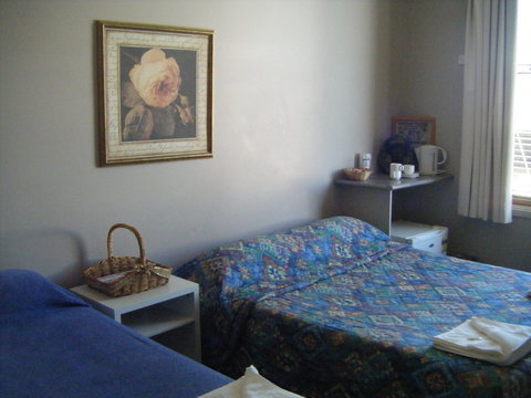 Imperial Hotel Cowra - SA Accommodation 1