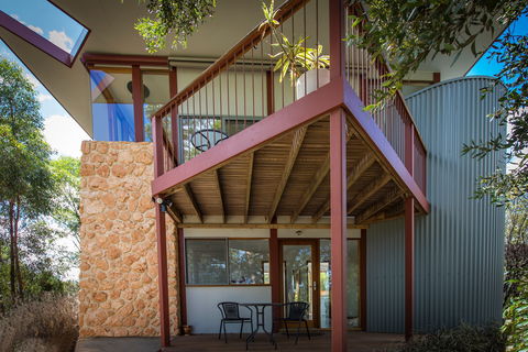 Sellicks Chills - Vineyard Retreats - SA Accommodation 0