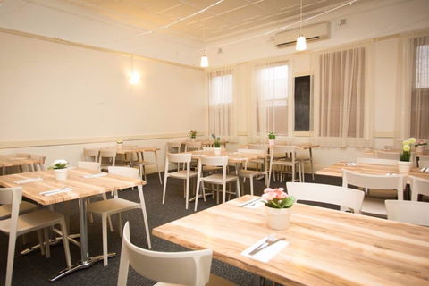 The Central Hotel Cootamundra - SA Accommodation 2