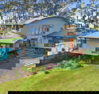 Tura Tree House - SA Accommodation