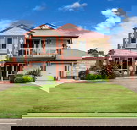 Windy's at Wellington - SA Accommodation