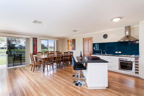 Windy's At Wellington - SA Accommodation 2