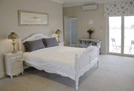 Myan Breezes Guesthouse - SA Accommodation